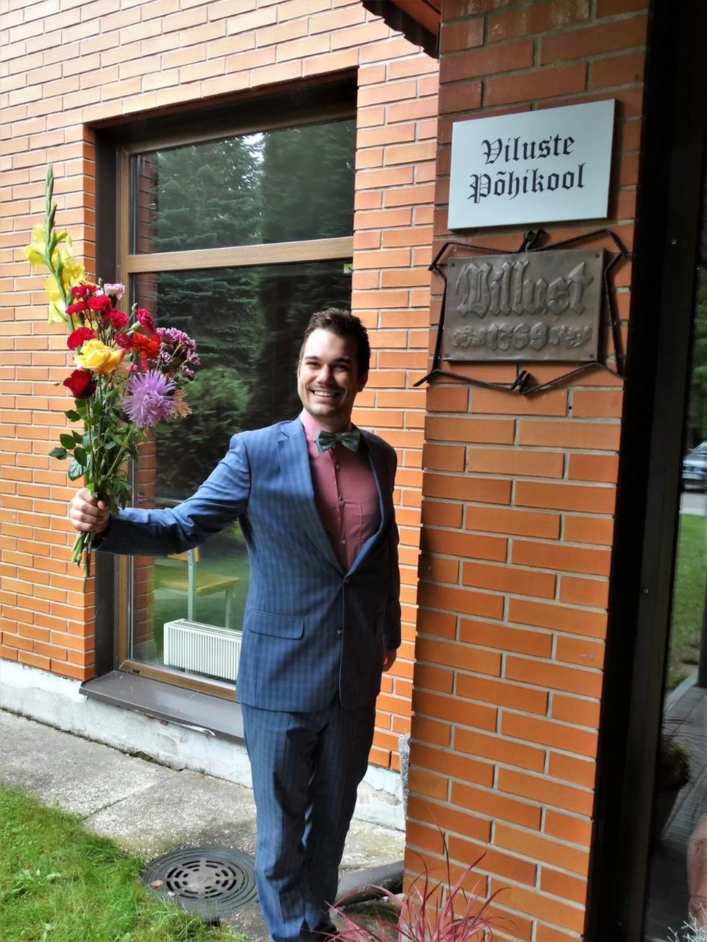 Tallinnast pärit Joonas Vatter tunnistas, et ei teadnud veel kevadel kohast nimega Viluste mitte midagi. Sealsesse kooli vestlusele jõudes sai ta aga aru, et seal vajatakse teda. «Miks siis peaksin otsima edasi mingisugust muud kohta?»