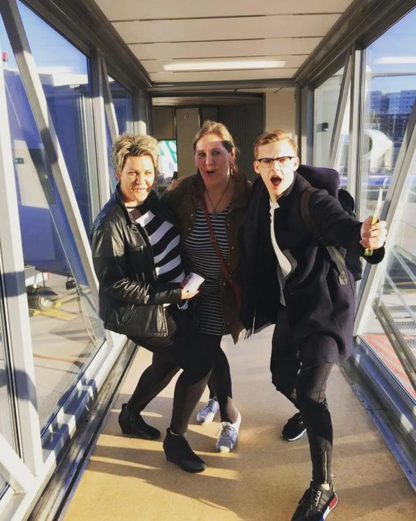 Jüri Pootsmann ja taustalauljad asusud Stockholmi poole teele