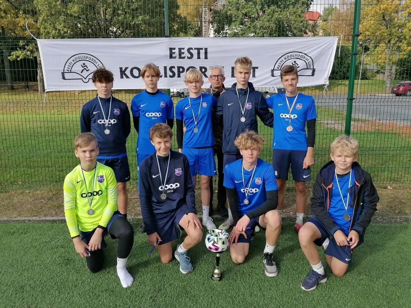 Paide Hillar Hanssoo põhikooli 6. - 9. klasside noormehed saavutasid vabariiklikus koolide meistriliigas teise koha.