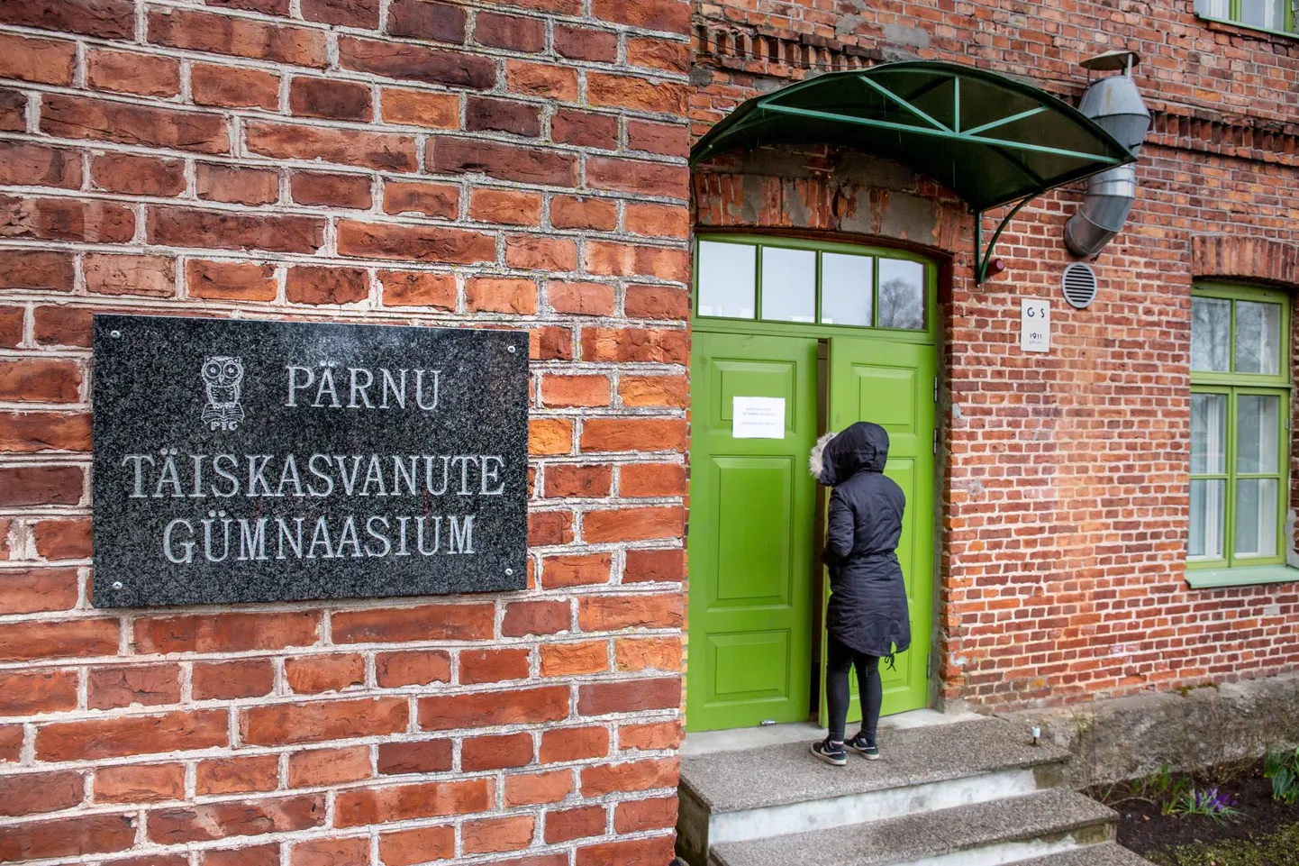 Eile allkirjastasid Pärnu linnapea ning haridus- ja teadusministeeriumi asekantsler koostööprotokolli, millega seati siht Pärnu täiskasvanute gümnaasiumi tegevus lõpetada.