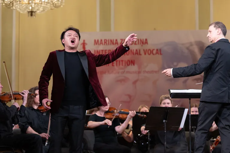 Tenors Čens Sju (Ķīna).