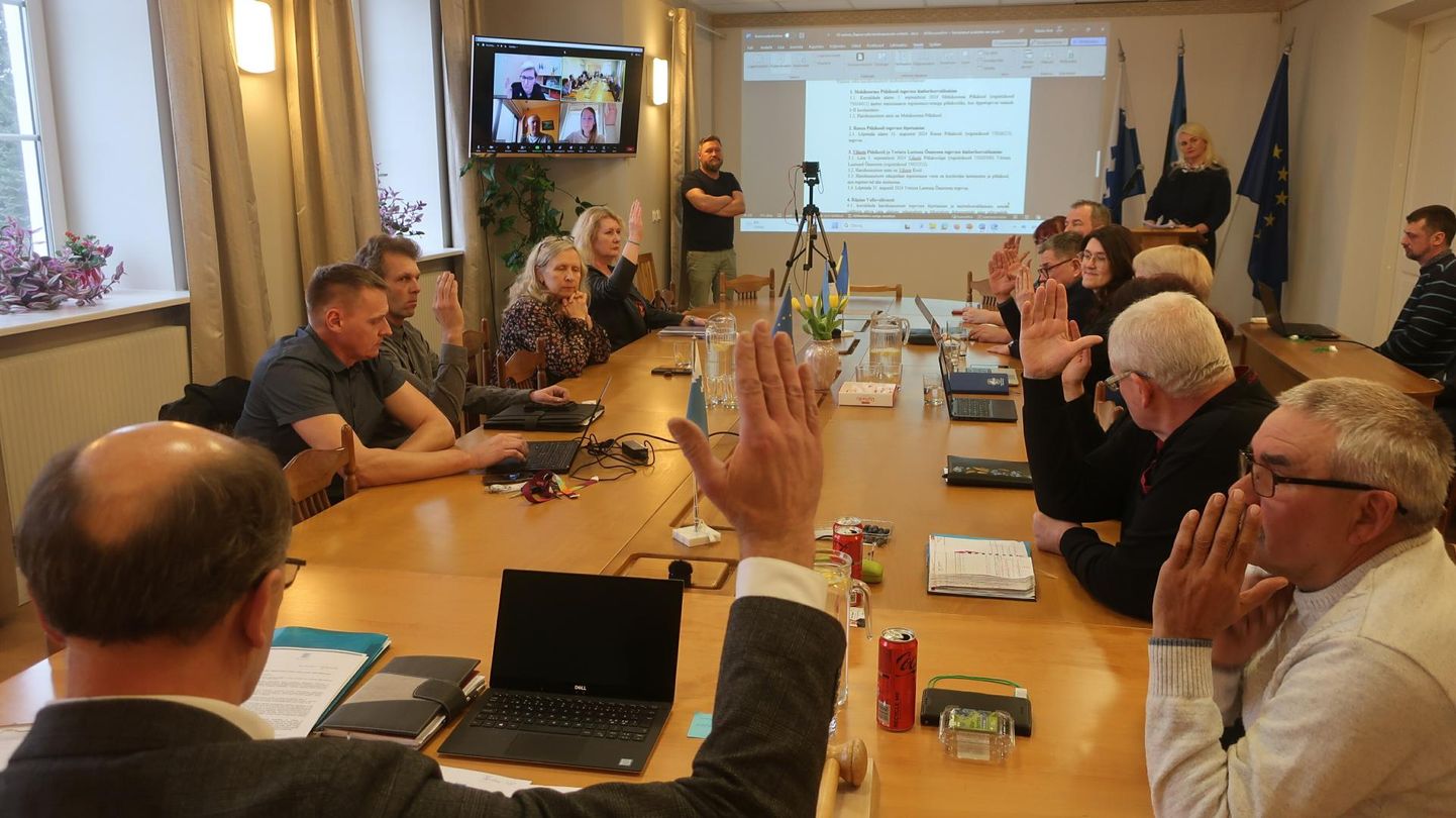 Haridusvõrgu ümberkorraldamise poolt tõusis Räpina vallavolikogus 16 kätt, vastu oli kolm rahvaesindajat.