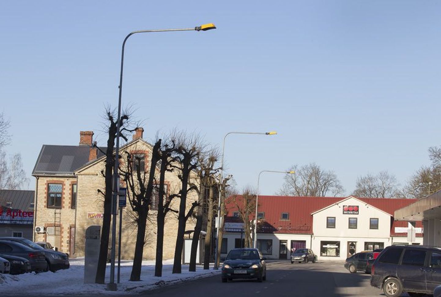 Laial tänaval on Rakveres juba valgustid vahetatud, kui rahataotlus rahuldatakse, tuleb linna veel 1100 analoogset leed­valgustit.