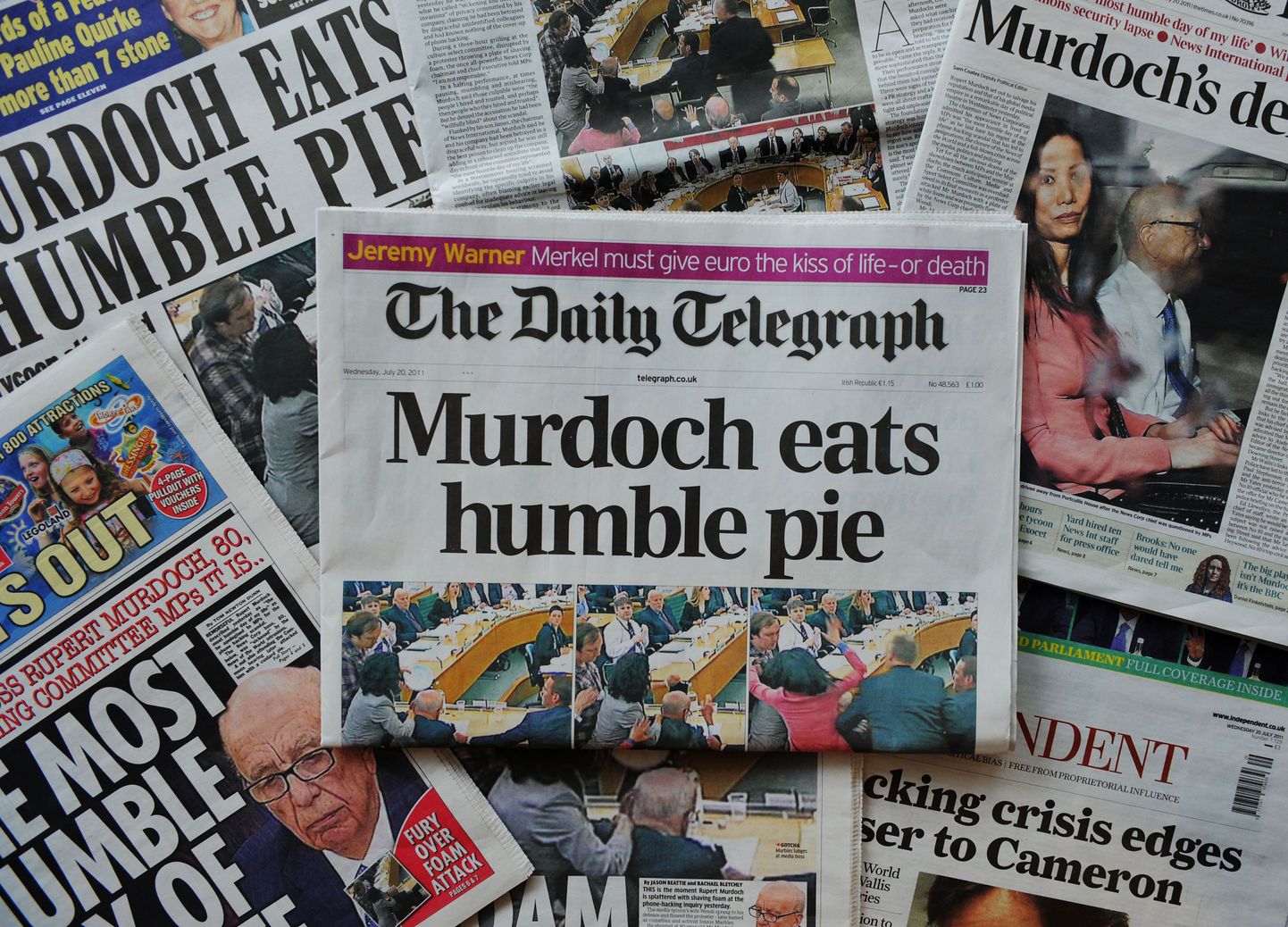 Briti ajalehed on meediamoguli Rupert Murdochi firmade ümber puhkenud skandaali kajastanud väga elavalt.