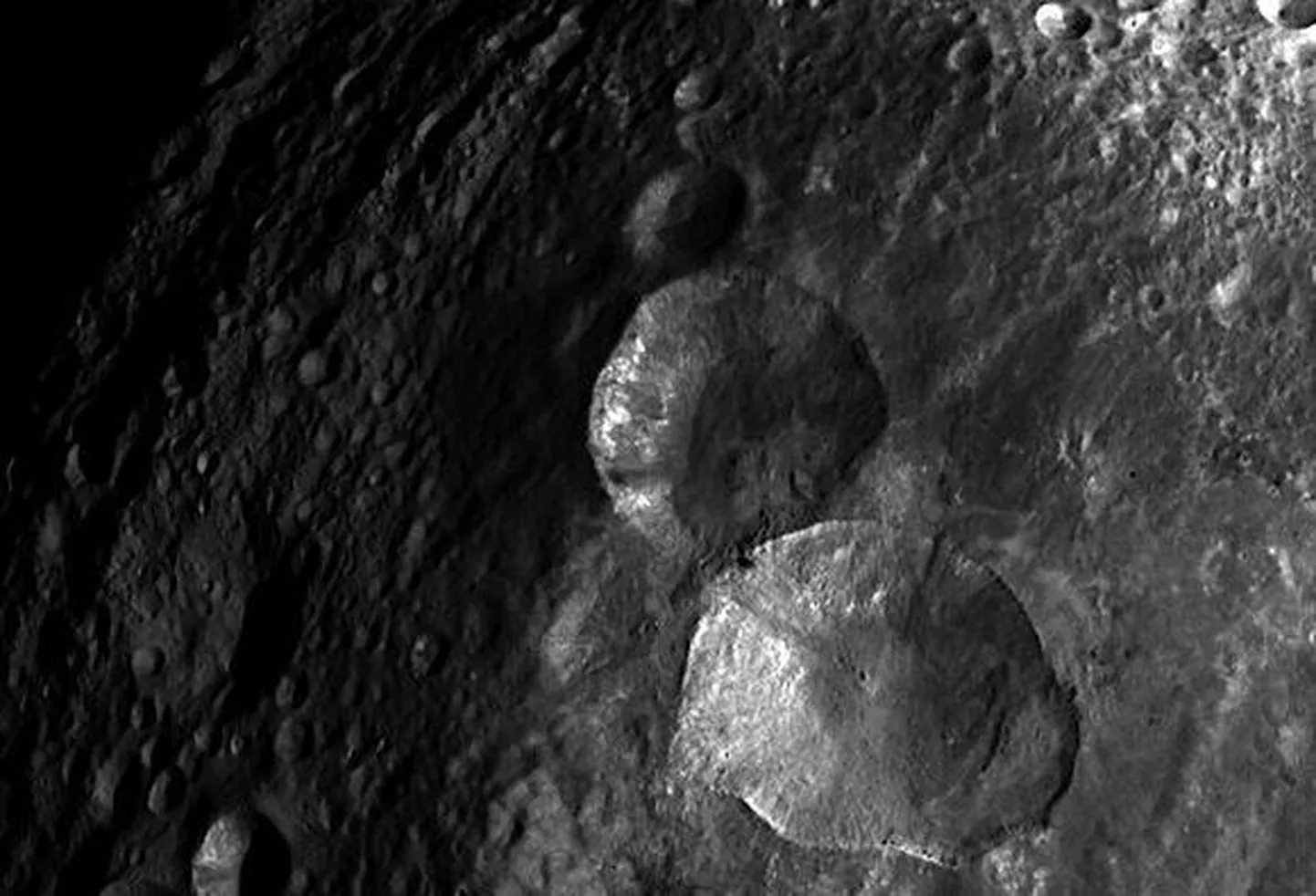 Asteroid Vesta «lumememm»