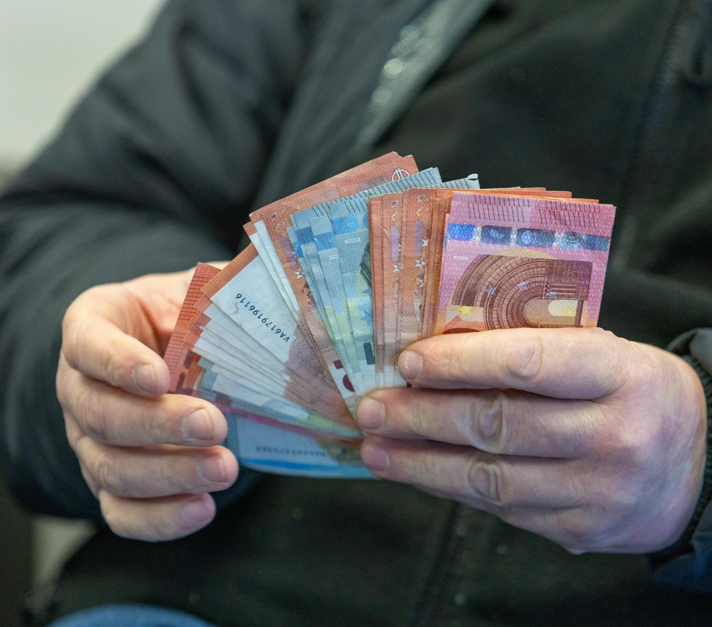 Viljandimaa keskmine brutopalk oli 2023. aasta neljandas kvartalis 1615 eurot. See oli küll ligi 300 eurot madalam Eesti keskmisest, ent maakondade arvestuses kolmandal kohal.