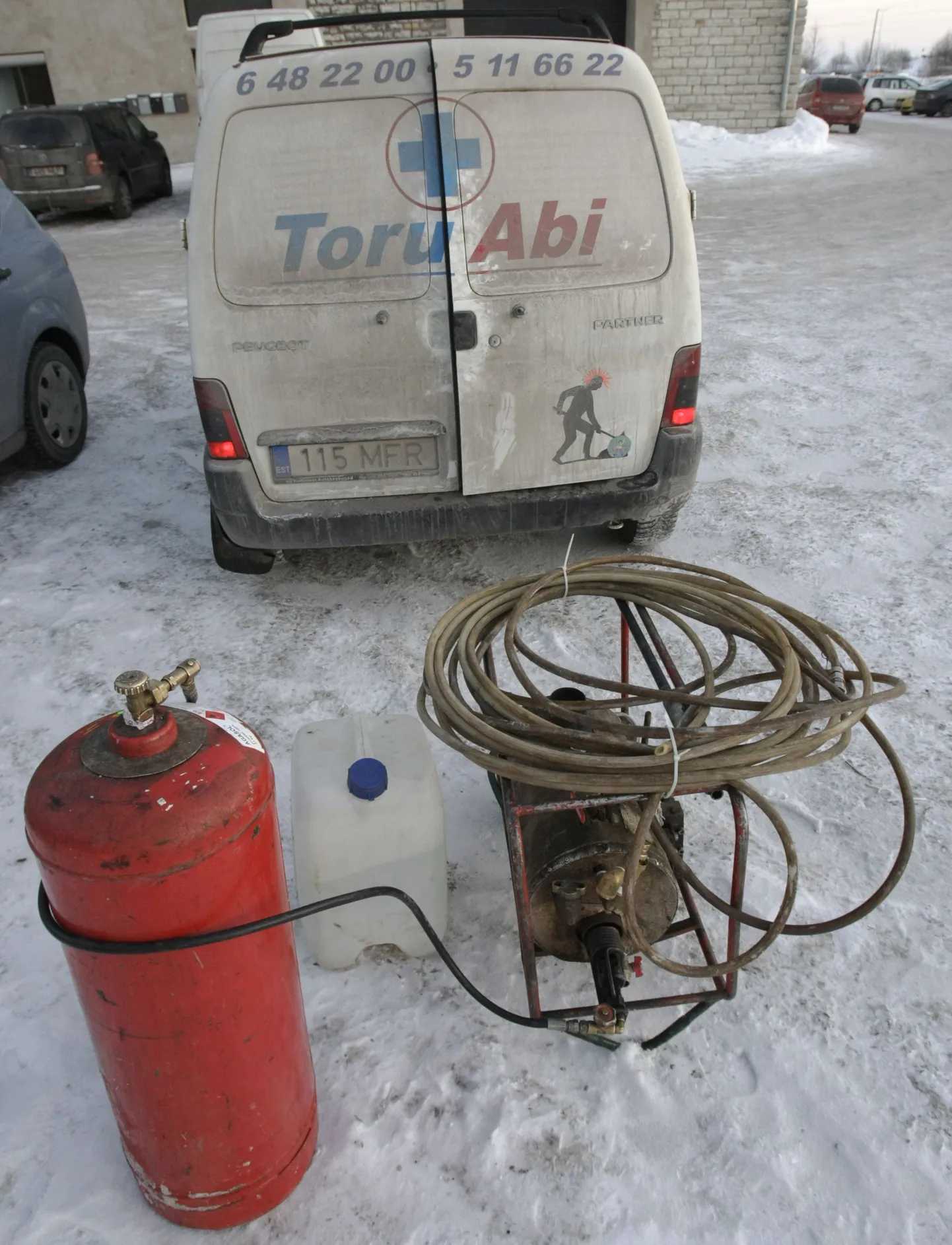 Kinni külmunud veetorude sulatusseadmed.