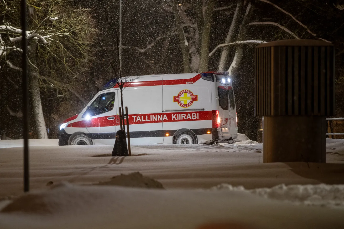 Illustreeriv foto kiirabiautost.