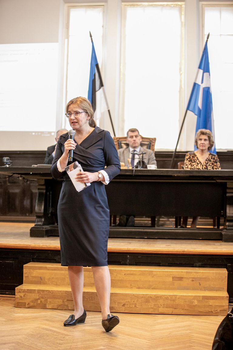 Võrdsete võimaluste volinik Liisa Pakosta käis Pärnumaal kahepäevasel visiidil. Üks ajendeid ­tulekuks oli see, et ­kohalikud konservatiivid kiusasid seksuaal­vähemusi.