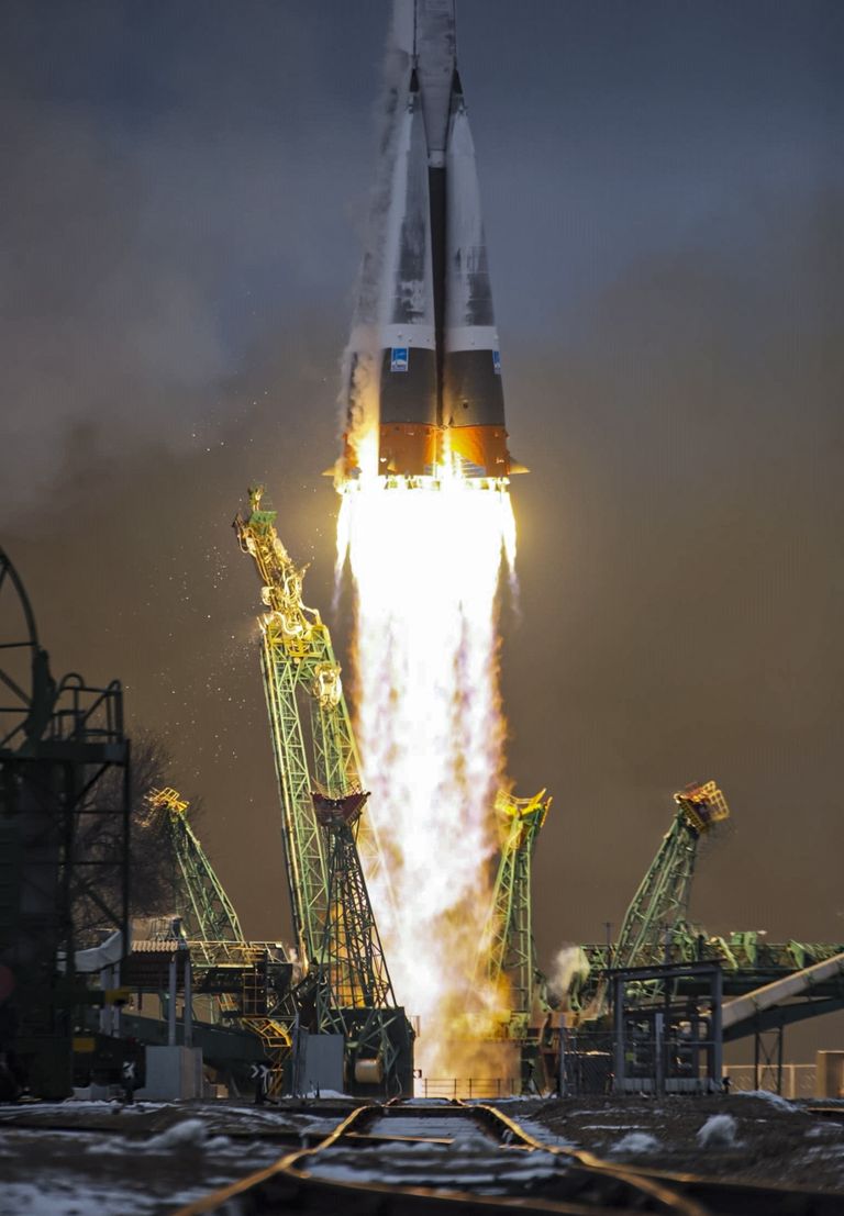 Kosmosa kuģis "Soyuz MS-20" paceļas gaisā