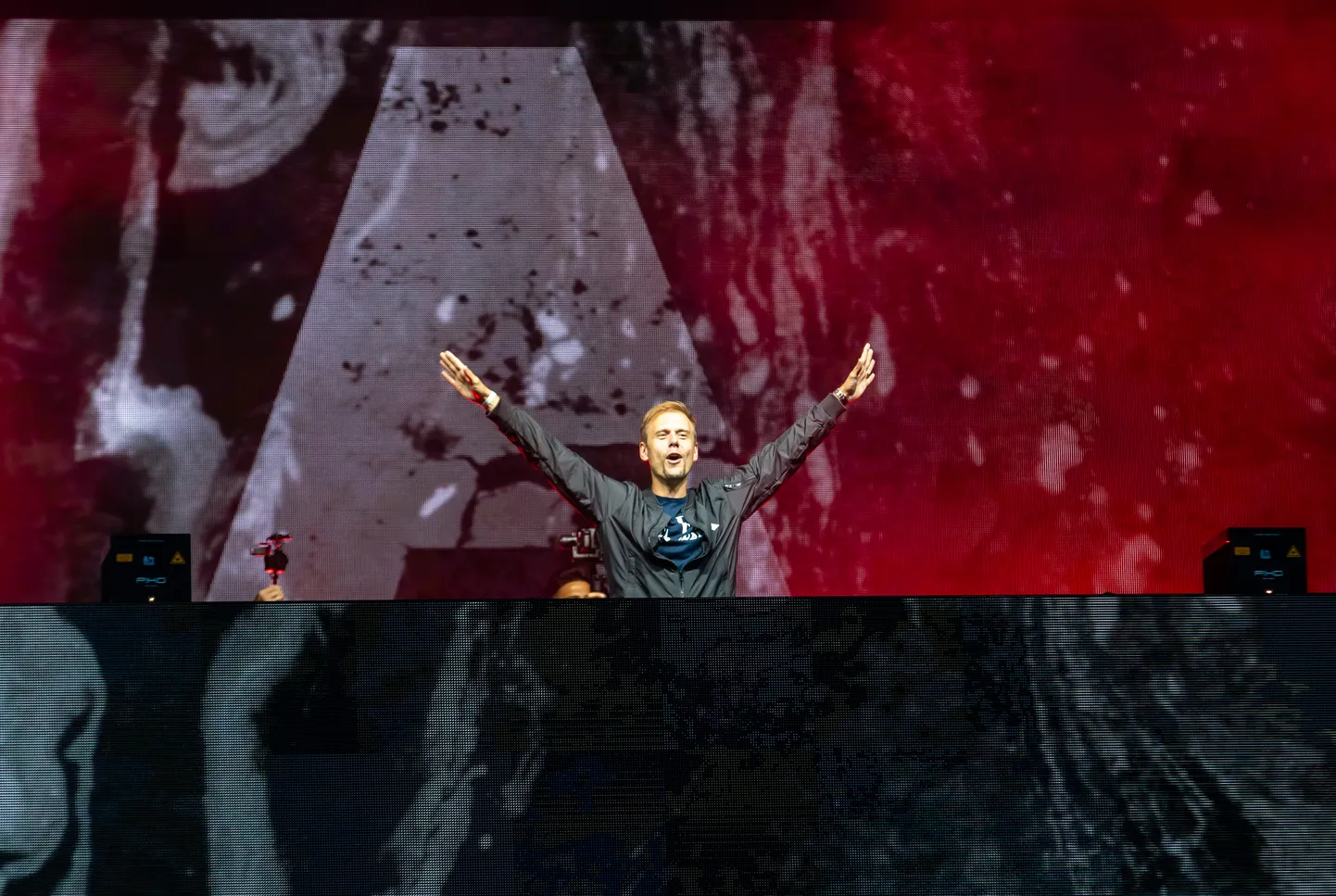 Armin van Buuren на Таллиннском певческом поле, 2018 год.