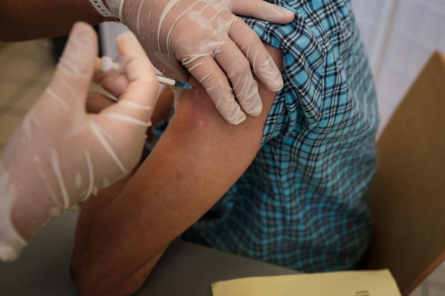 Tavaliselt vaktsineerimine kulgeb kõrvalnähtudeta, kui osad inimesed kardavad seda ühel või teisel põhjusel.