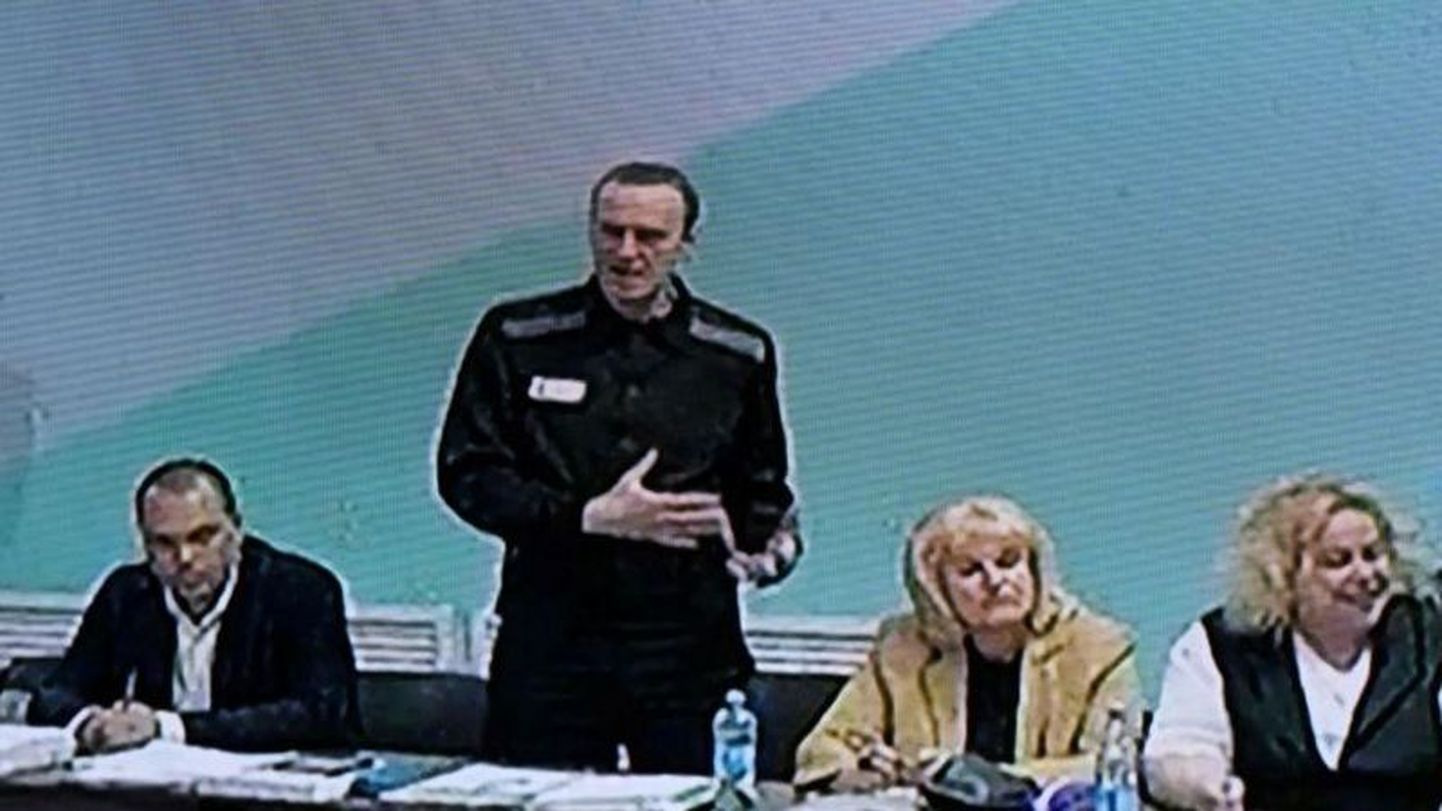 Навальный на первом заседании суда в исправительной колонии ИК-6 в Мелехово, 19 июня 2023 года (фото с экрана).