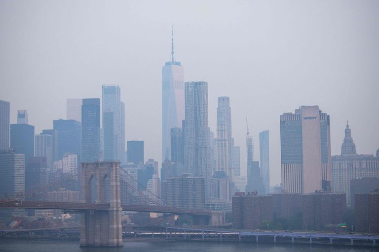 Окутанный дымом Нью-Йорк.