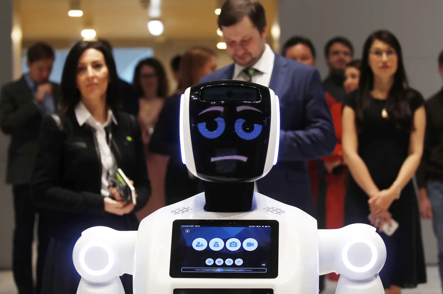 Promobot.