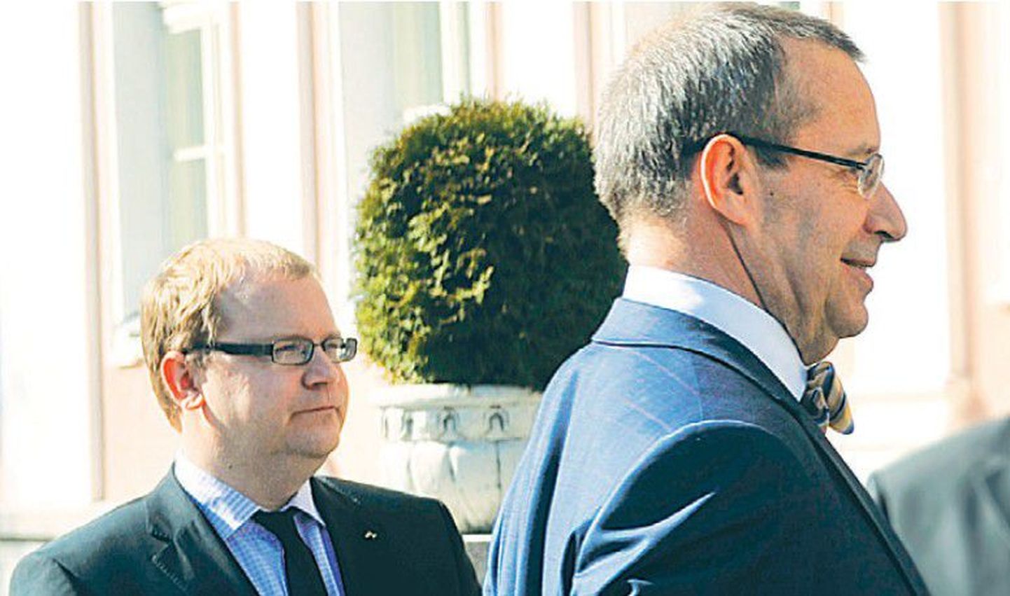 Välisminister Urmas Paet ei soovi avaldada, mida ta arvab presidendi ideest tuua välisteenistusse uut verd.