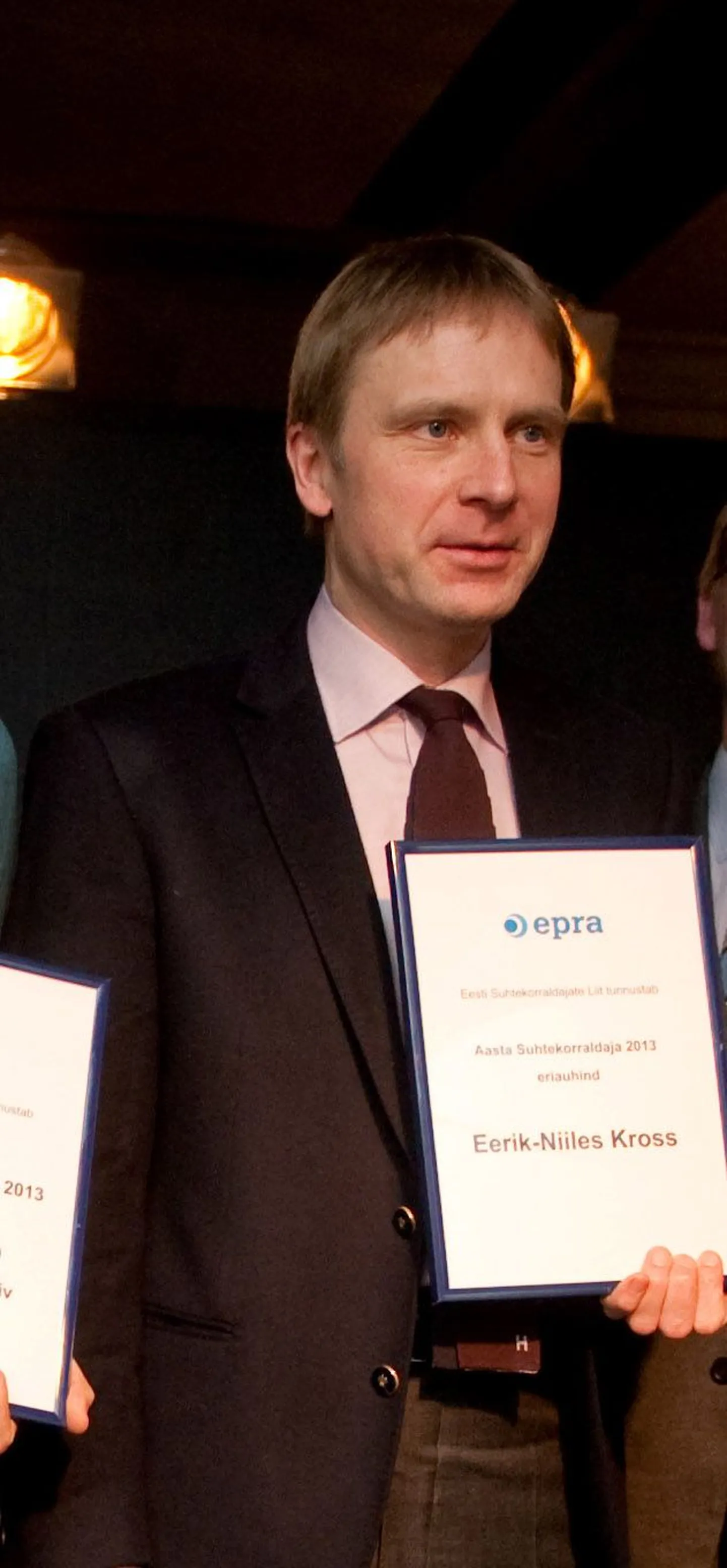Eesti Suhtekorraldajate Liit andis eile Eerik-Niiles Krossile üle aasta suhtekorraldaja eriauhinna.