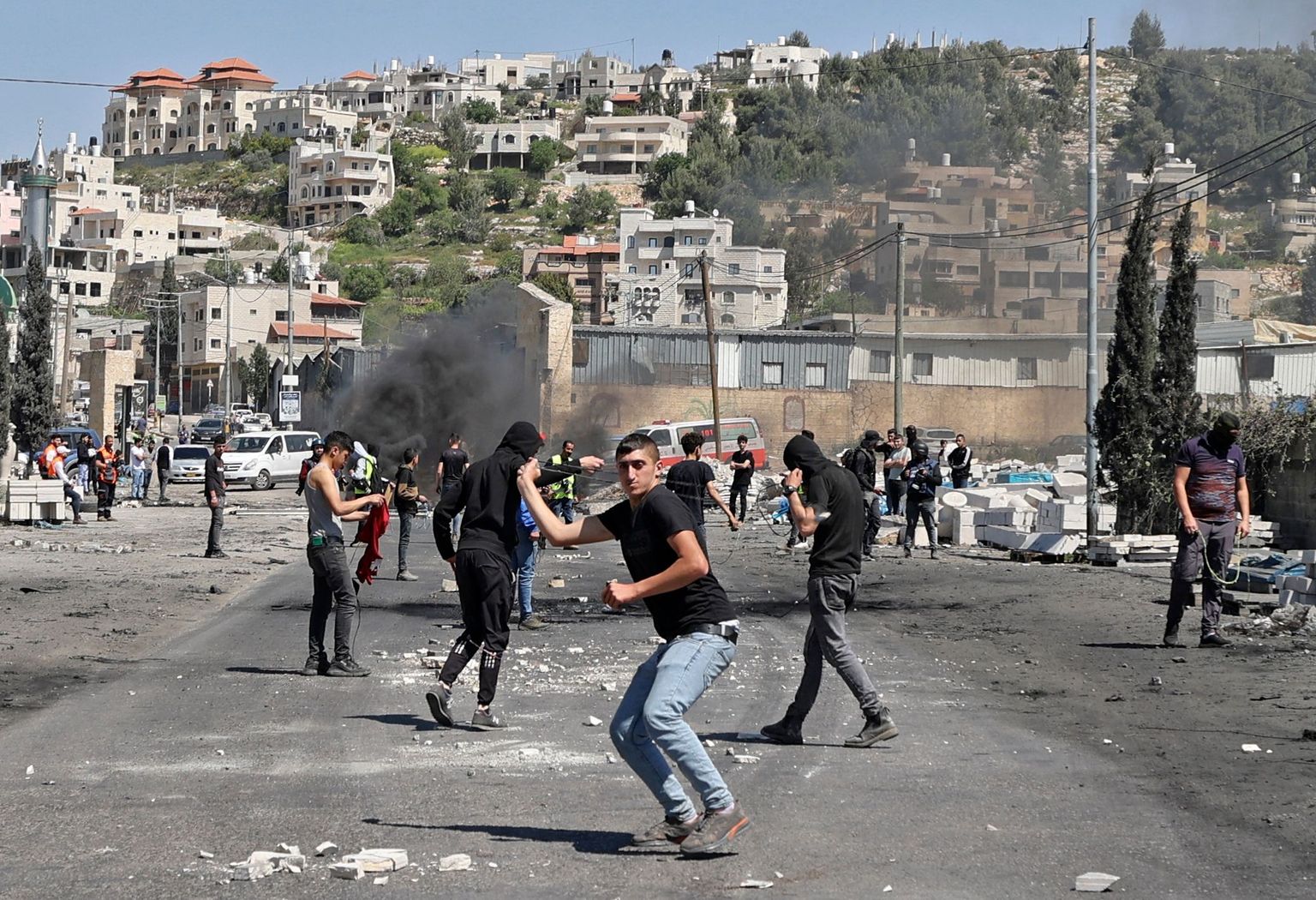 Jeruzalemē starp palestīniešiem un Izraēlas policiju izcēlušās sadursmes