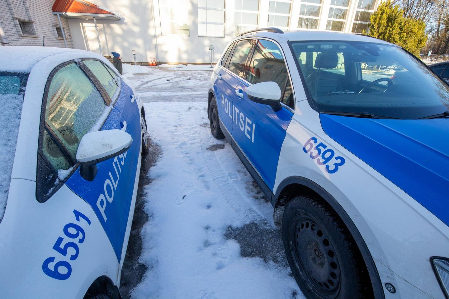Viljandi politseimajas tuli aastavahetusel tegelda kümne joobes alaealisega.