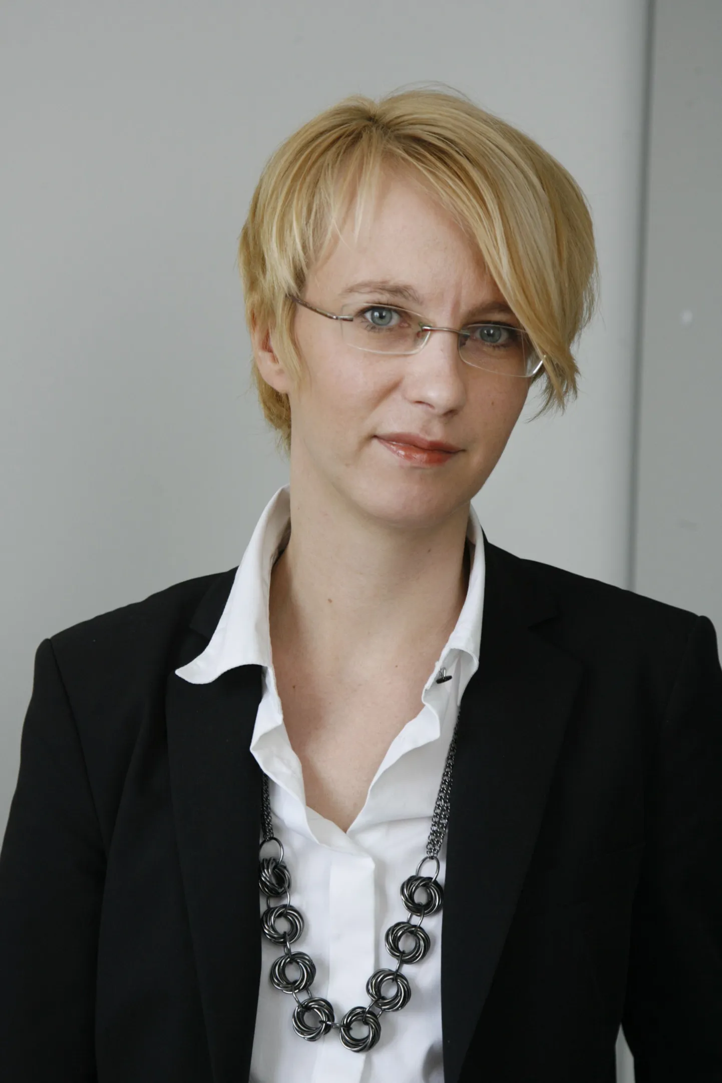 Anniki Tikerpuu