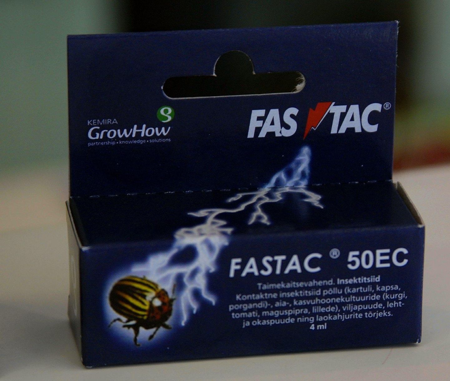 Fastac 50 on laia toimespektriga, pika järelmõjuga kontaktne insektitsiid põllu-, aia-, kasvuhoone- ja laokahjurite tõrjeks. Pärast pritsimist tungib Fastac taimi katvasse vahakihti, toimides sellisel viisil ka söötemürgina.