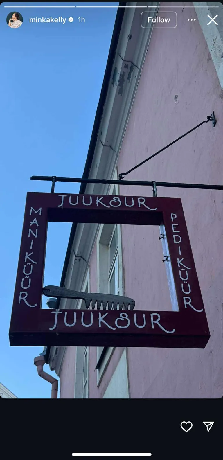 Juuksur vanalinnas.
