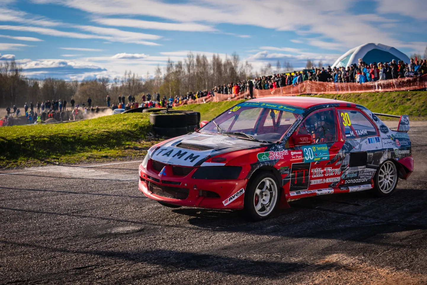 Supercar klassis võistlev Maiko Tamm saavutas Eesti meistrivõistluste avaetapil rallikrossis teise koha.