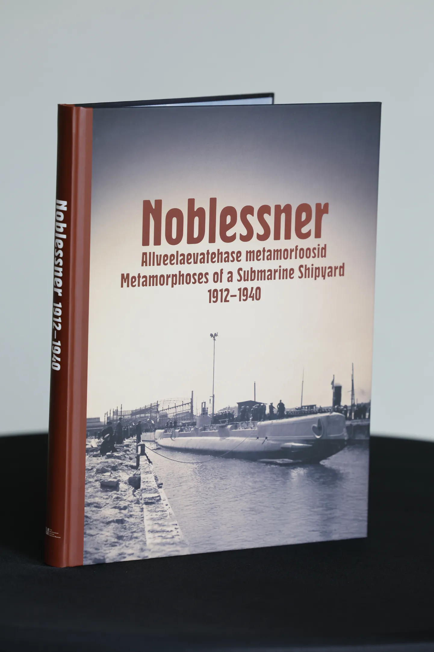 Eesti Meremuuseumi raamat «Noblessner».