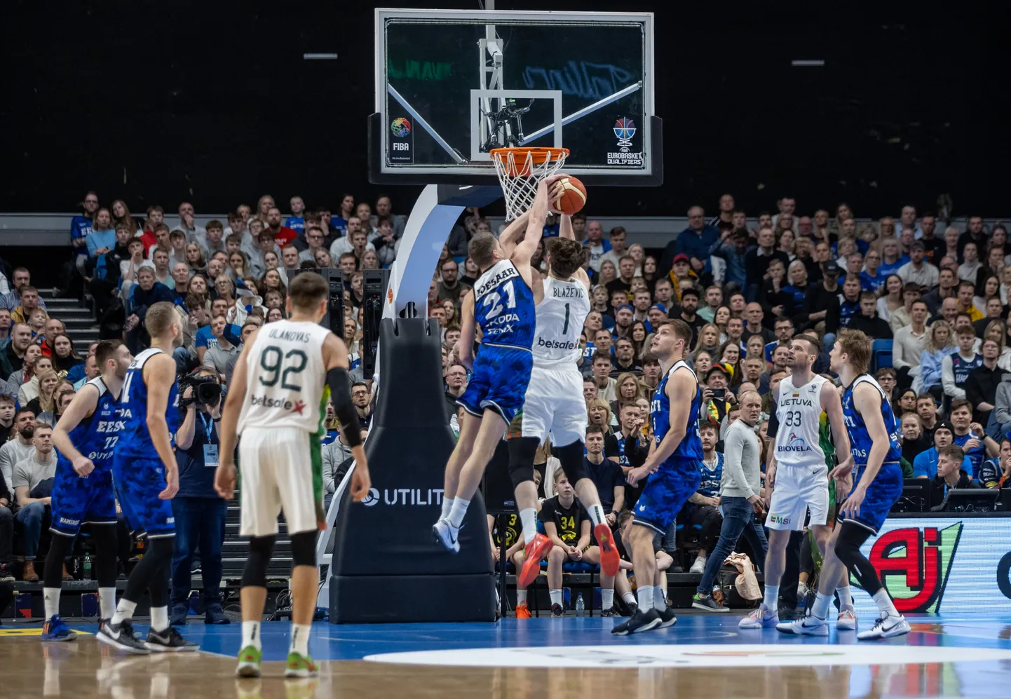 EM-valikmäng Eesti ja Leedu vahel Unibet Arenal 24. veebruaril. Viimased koondise kodumängud on peetud täismaja ehk 6500 pealtvaataja ees. Uuendustega soovib korvpalliliit EM-finaalturniiriks istekohtade arvu tõsta 8500ni.