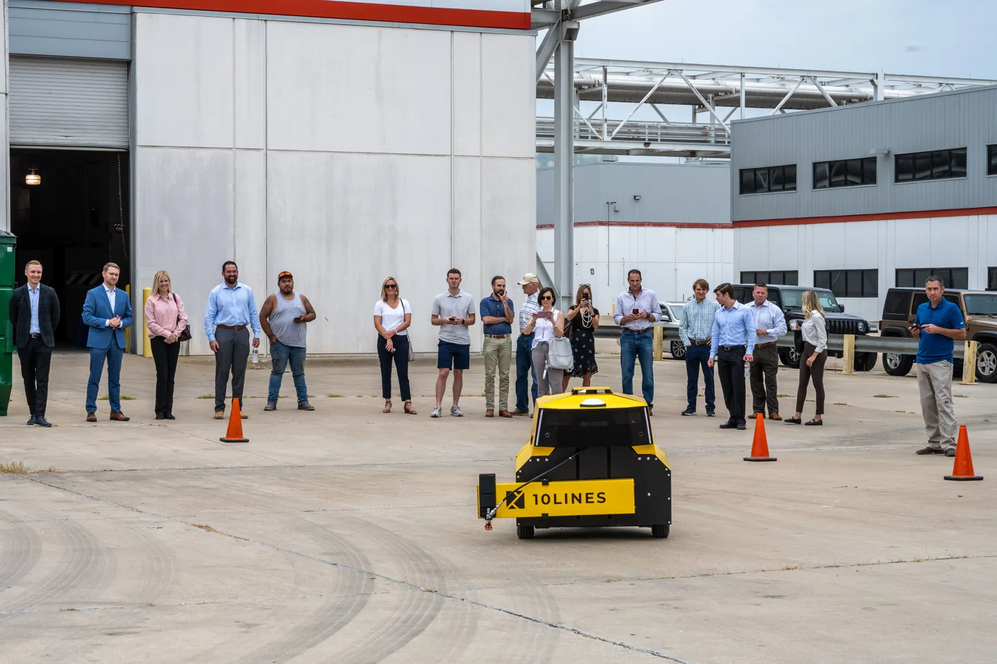 Pildil on 10Linesi joonimisrobot, see idufirma sai eelmisel aastal Tallinnovationilt rahastuse.