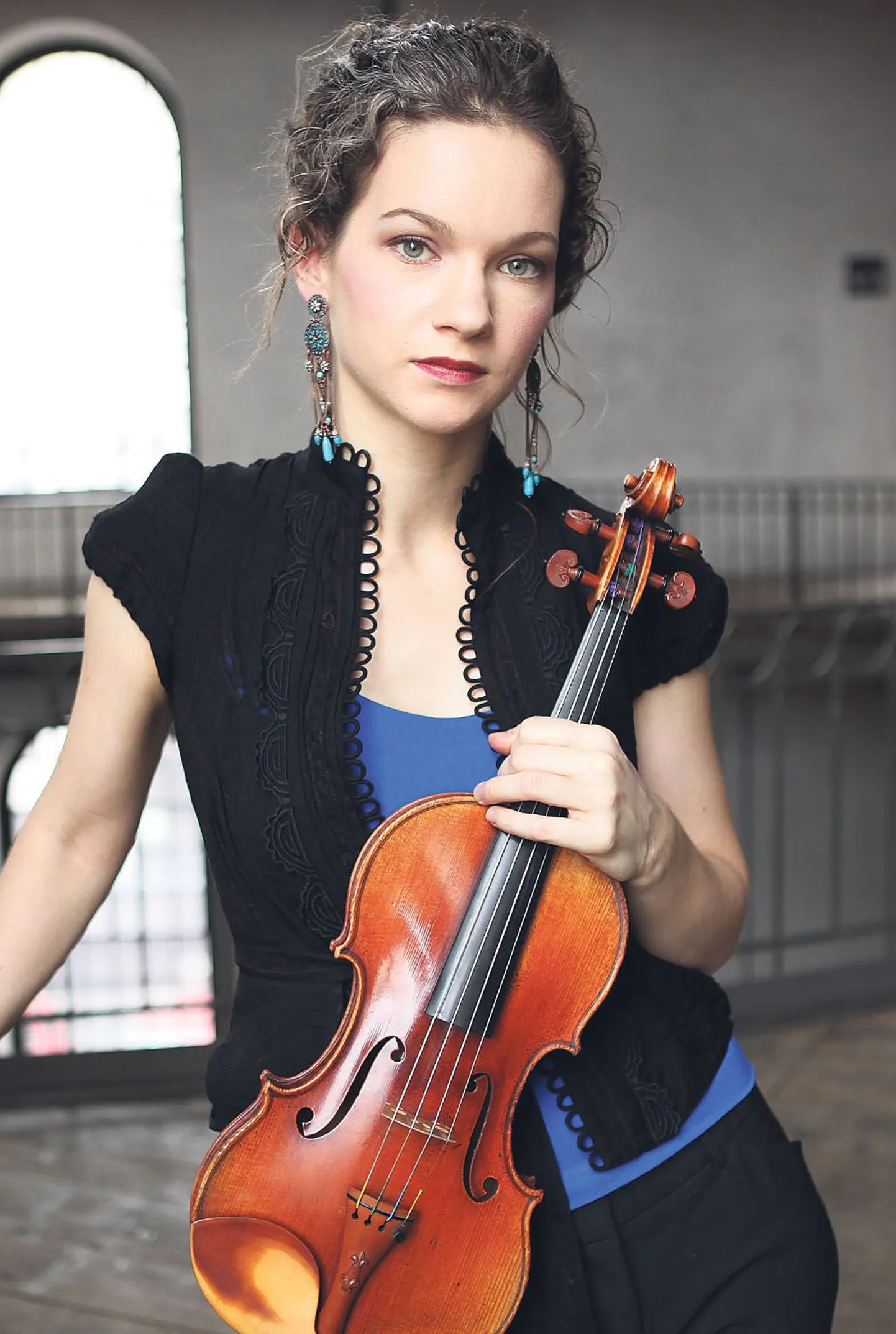 Festivali peaesineja on Hilary Hahn.