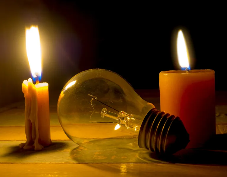 Elektrikatkestus. Pilt on illustreeriv