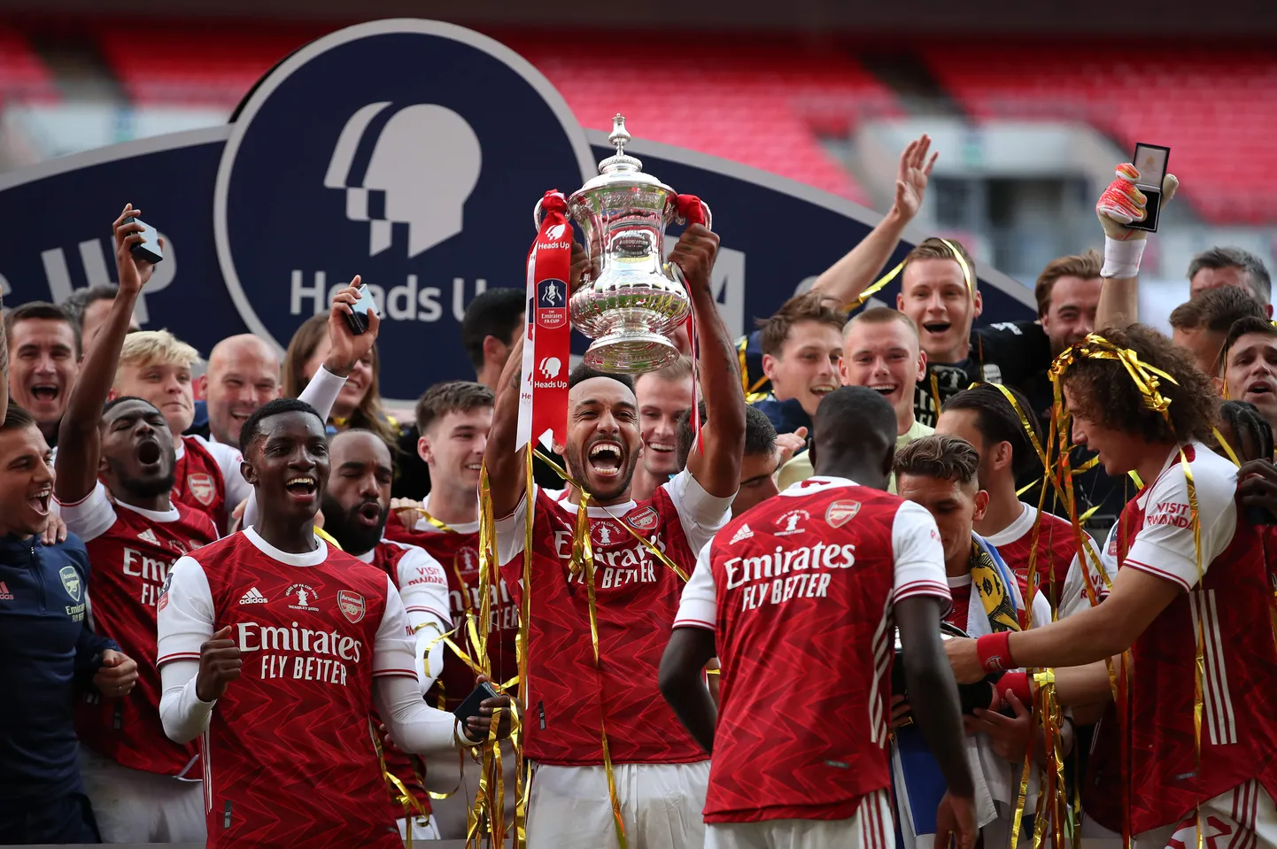 Augustis toimunud FA karikasarja finaalis alistas Londoni Arsenal Wembley staadionil Londoni Chelsea.