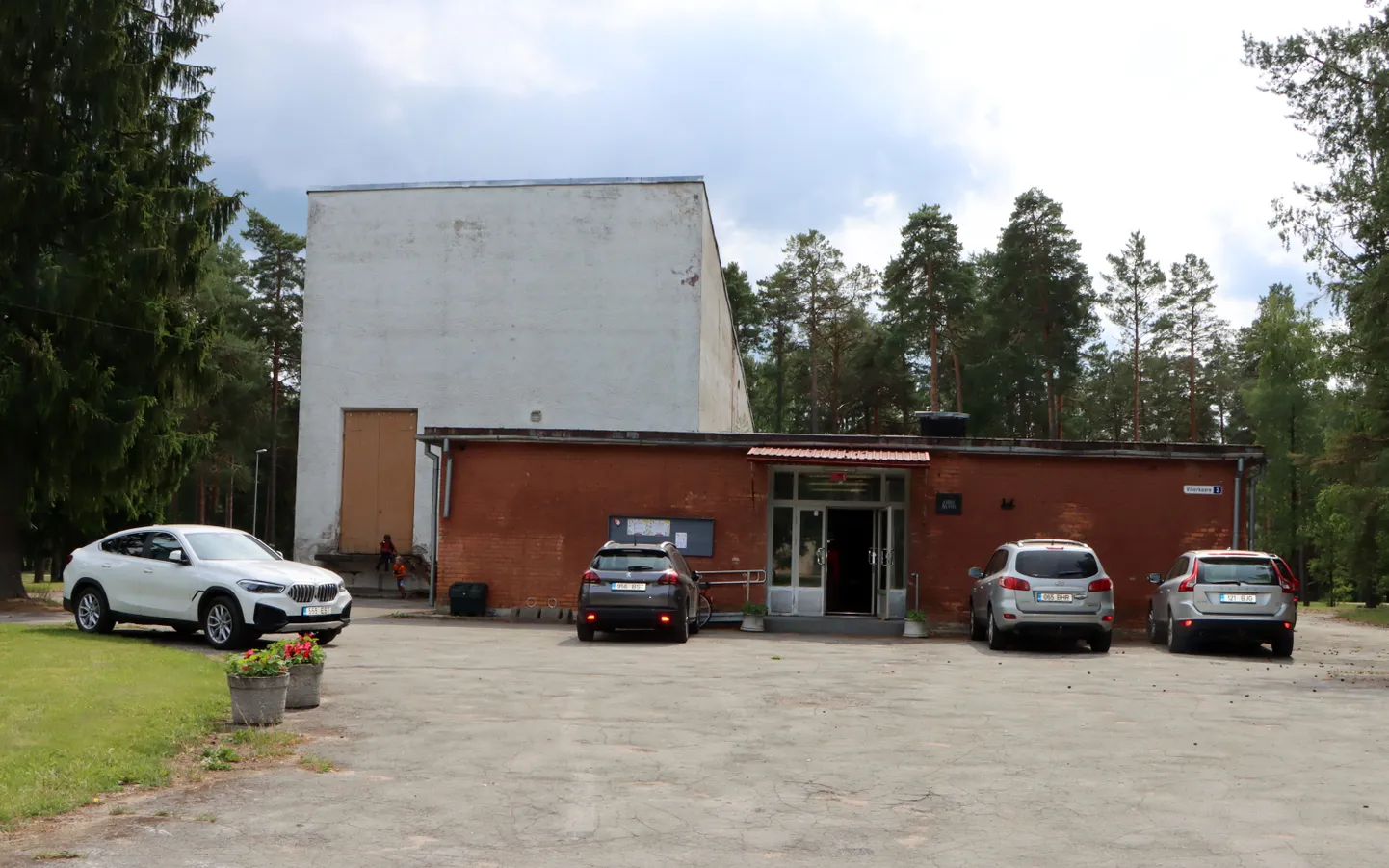 Oru klubi seisab tühjalt alates 2023. aasta lõpust.