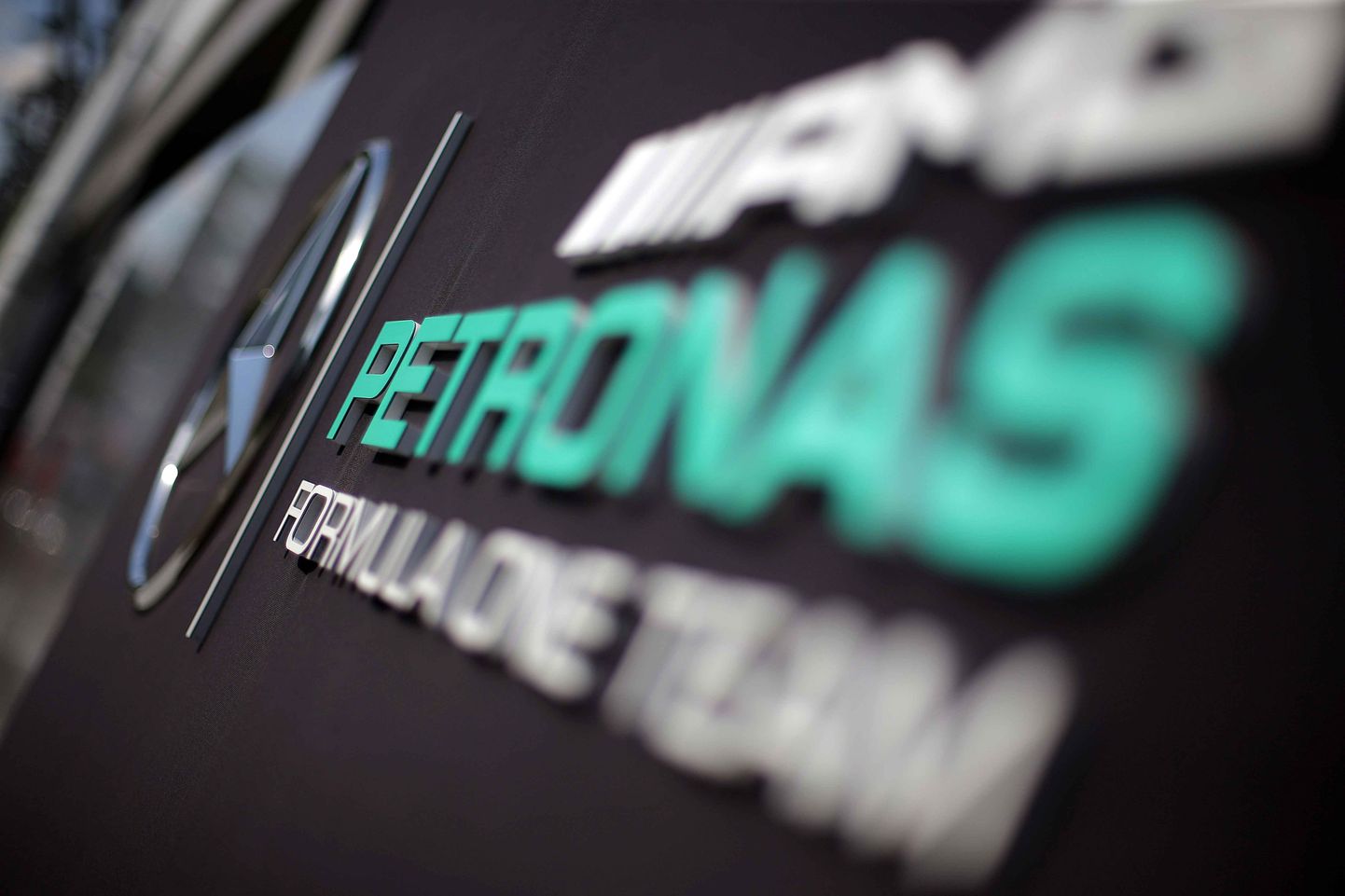 Mercedes osaleb järgmisel hooajal ka vormel-e sarjas.