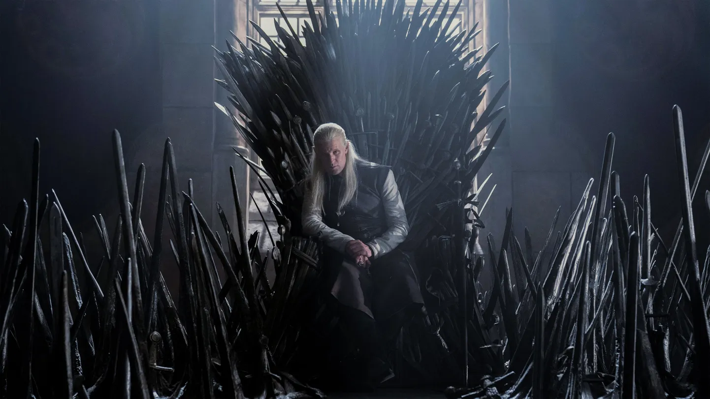Võimule pürgiv Daemon Targaryen kurikuulsal Raudtroonil. Uus fantaasiasari „Lohede koda“ ainult Telia TVs.