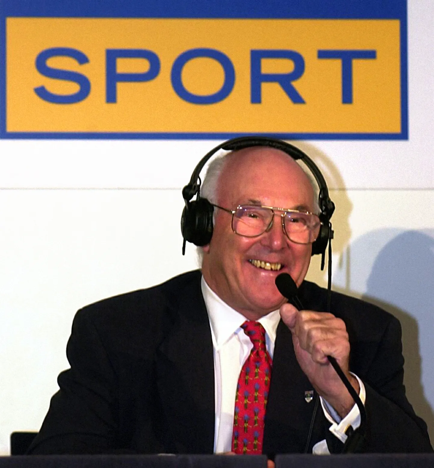 Murray Walker oma tööpostil 2000. aastal.