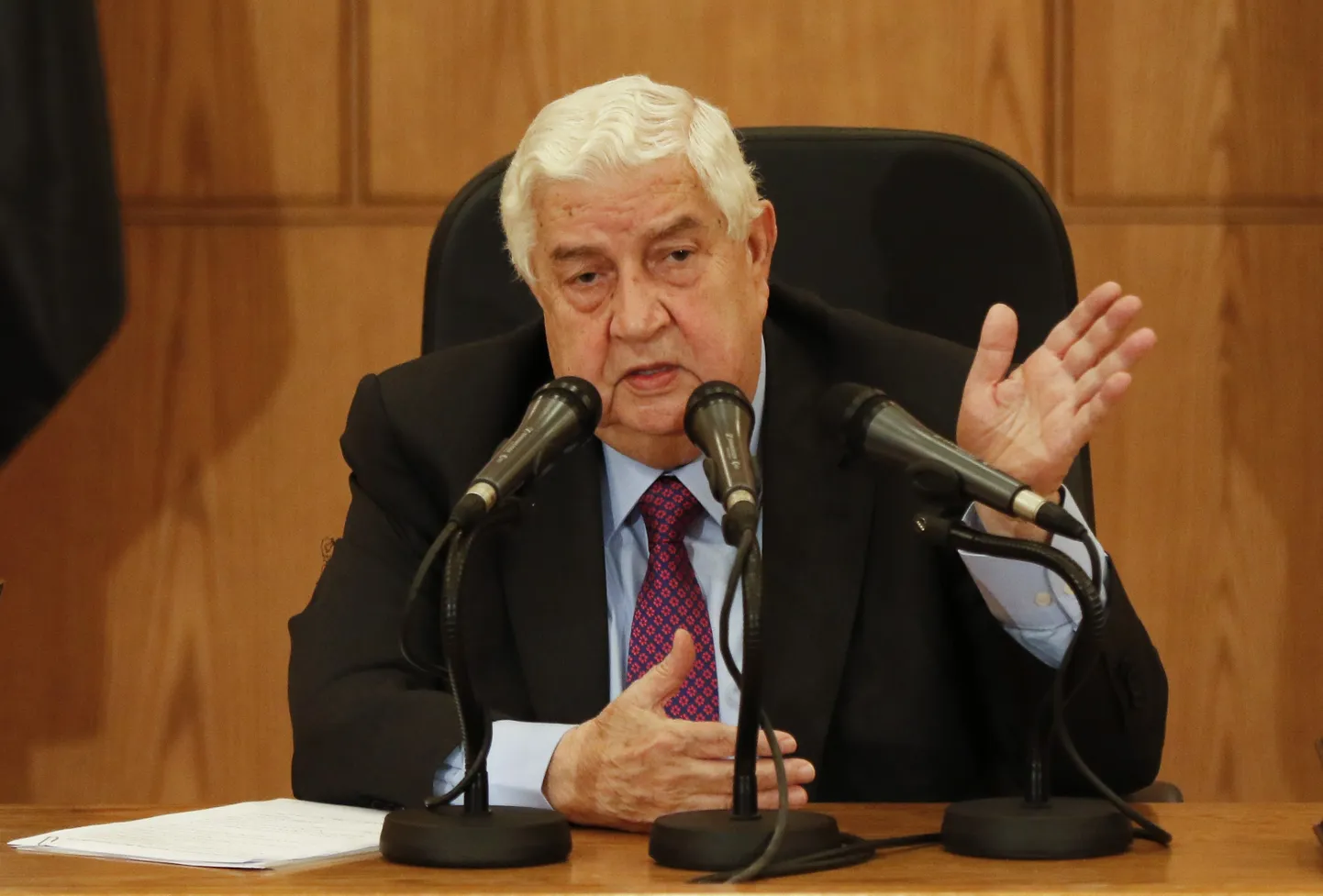 Süüria välisminister Walid Muallem pressikonverentsil Damaskuses.