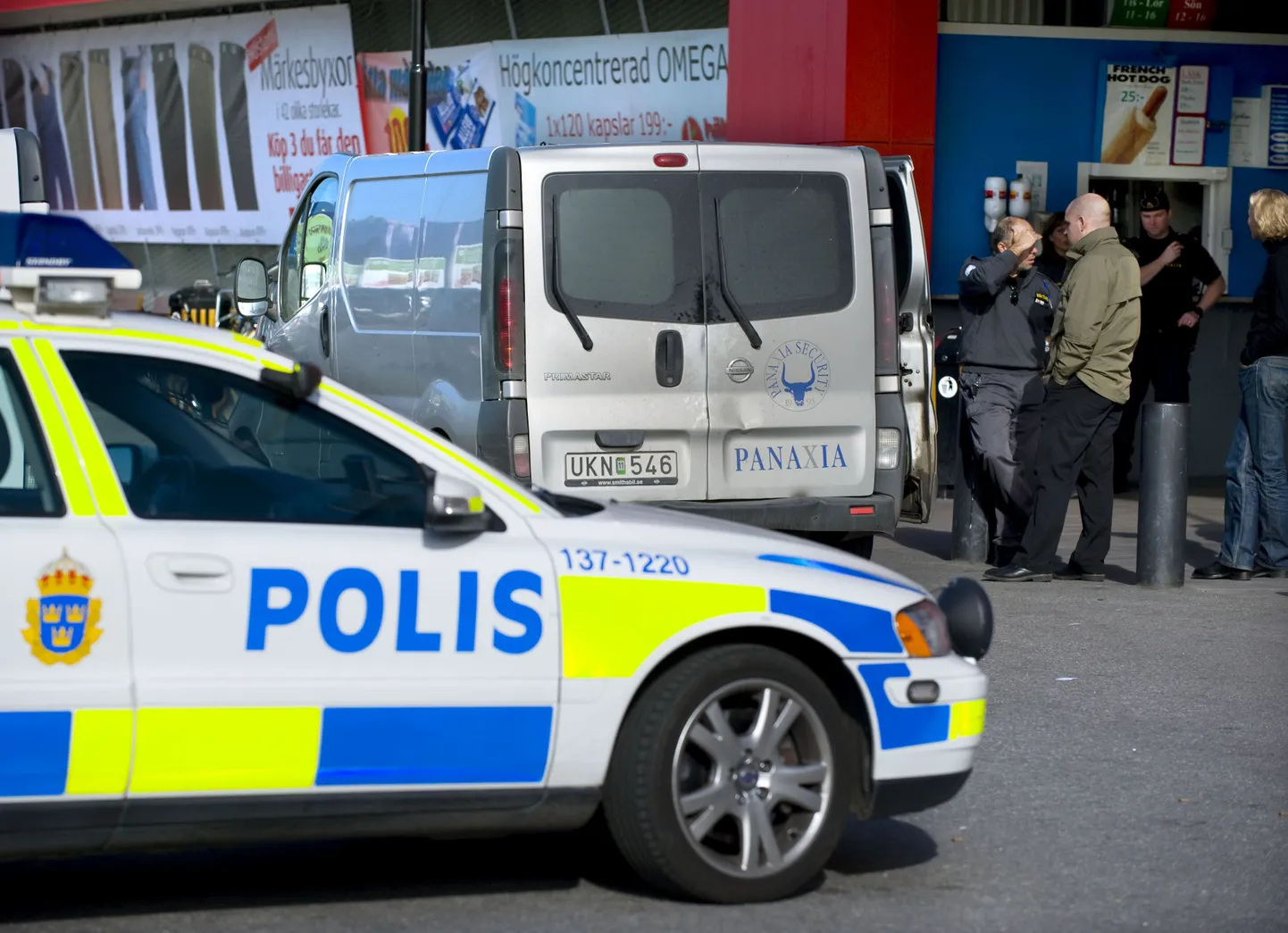 Rootsis leidis aset järjekordne pussitamine ostukeskuses.