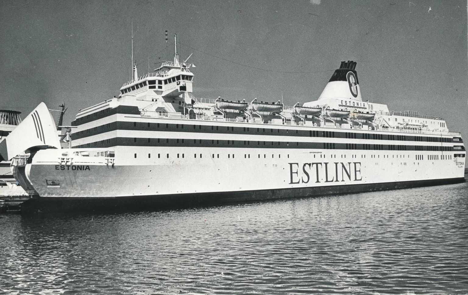 Pildil parvlaev Estonia sadamas