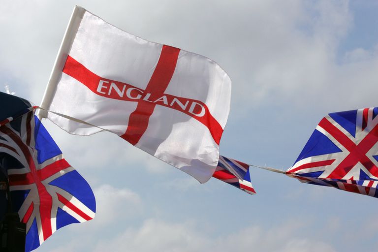 Inglismaa lipp ja Ühendkuningriigi lipud