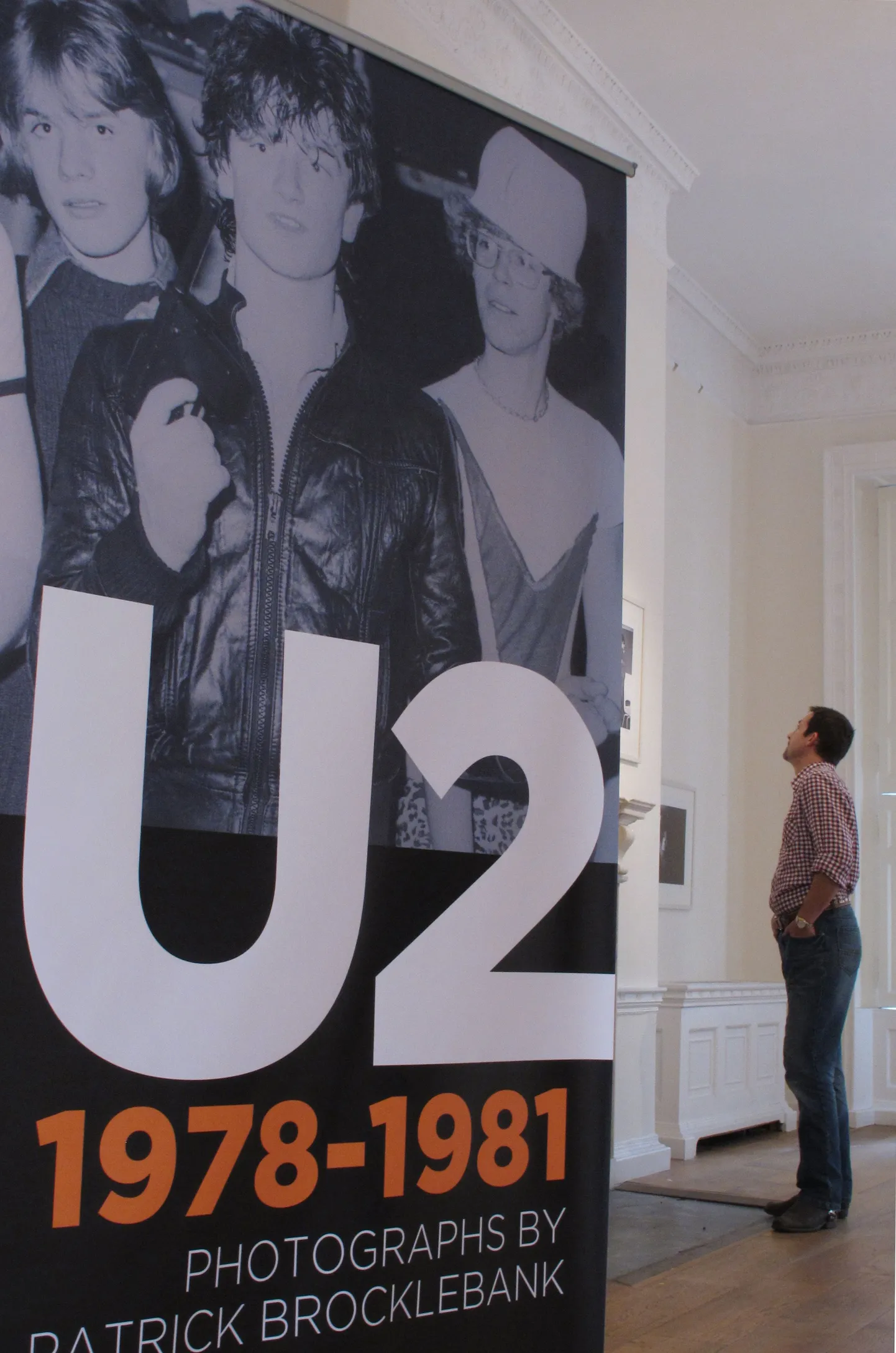 U2