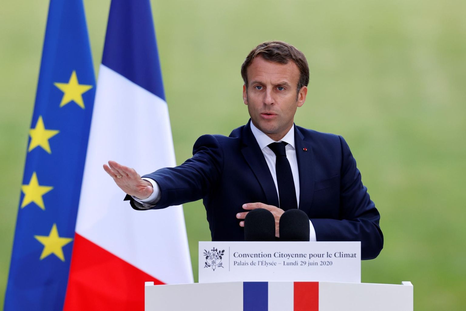 Prantsusmaa president Emmanuel Macron teatas päev pärast kohalikel valimistel rohelistele allajäämist, et järgmise kahe aasta jooksul investeeritakse rohelisemasse majandusse 15 miljardit eurot.