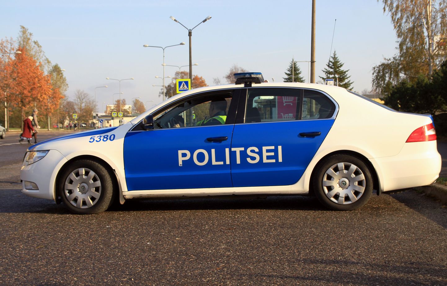 Полицейский автомобиль.