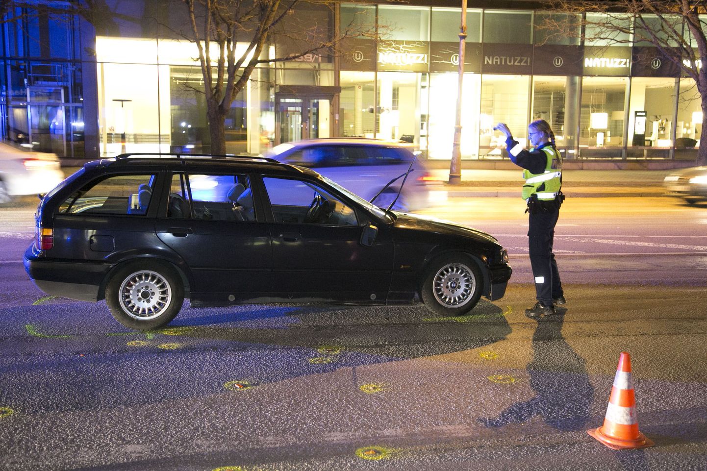 Liiklusõnnetus Pärnu maanteel.