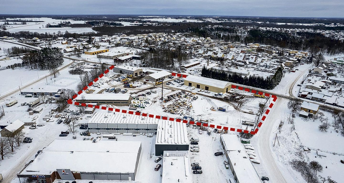 Eesti Keskkonnateenused tegutseb Viljandis Musta tee ääres, kus tal on kinnistu. Sellel olevale platsile sooviks ettevõte püstitada suure telgi, milles hakata prügi ümber tõstma.