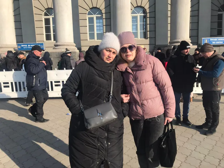 Lahkumised on alati rasked. Inna Šulženko paremal.