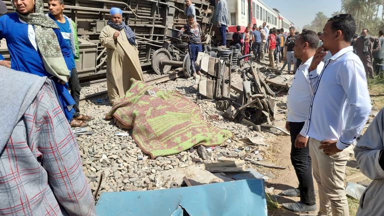 Egiptuse keskosas Sohagi provintsis leidis aset rongiõnnetus, milles hukkus üle 30 inimese
