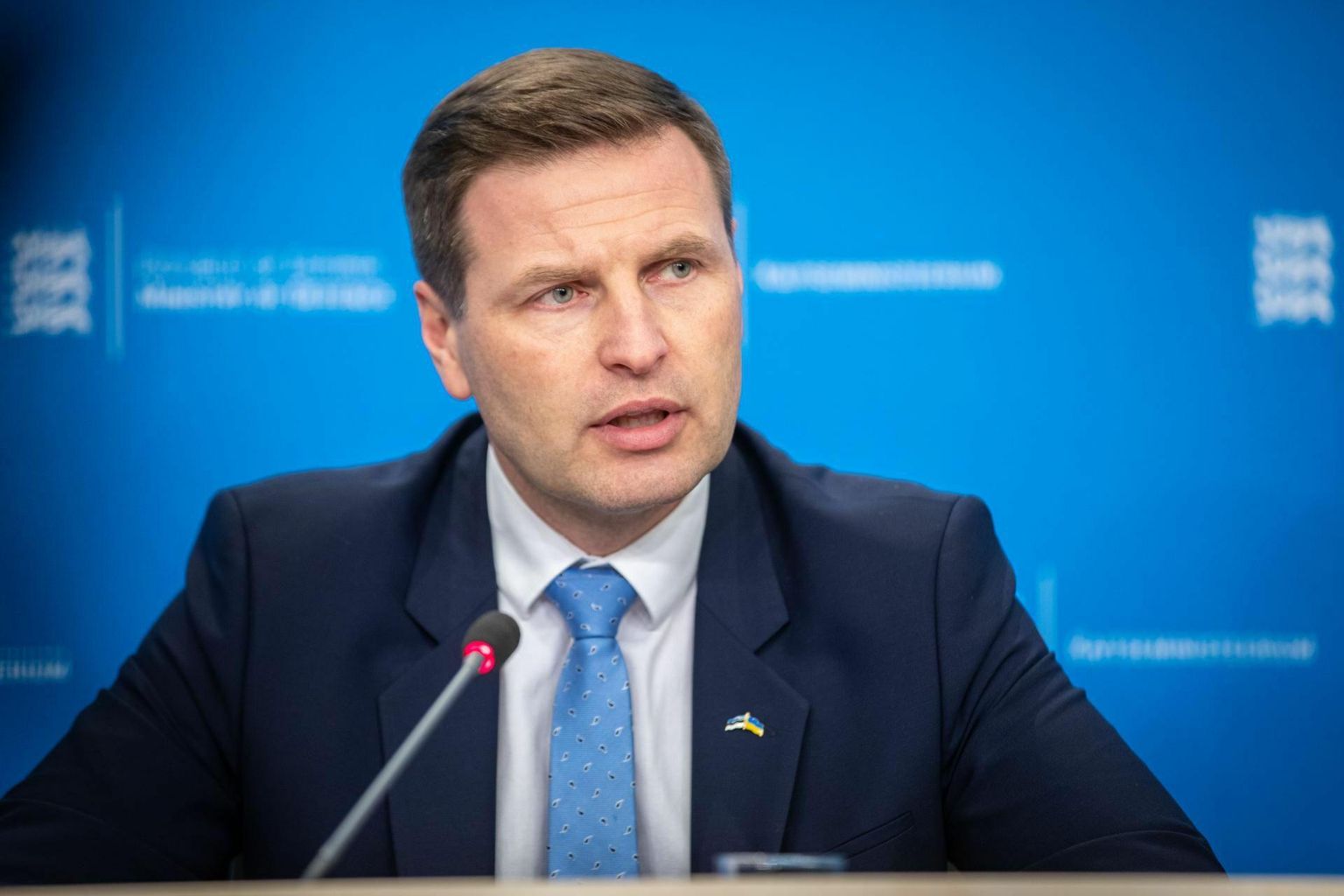 Hanno Pevkur lubab Lääne-Viru valijatele, et ei hakka pärast valimisi maakonnast eemale hoidma.