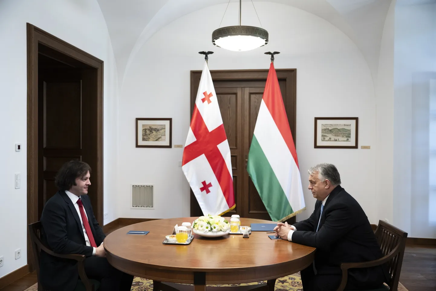 Ungari peaminister Viktor Orbán Gruusia ametikaaslase Irakli Kobakhidzega Budapestis 25. aprillil 2024. aastal.
